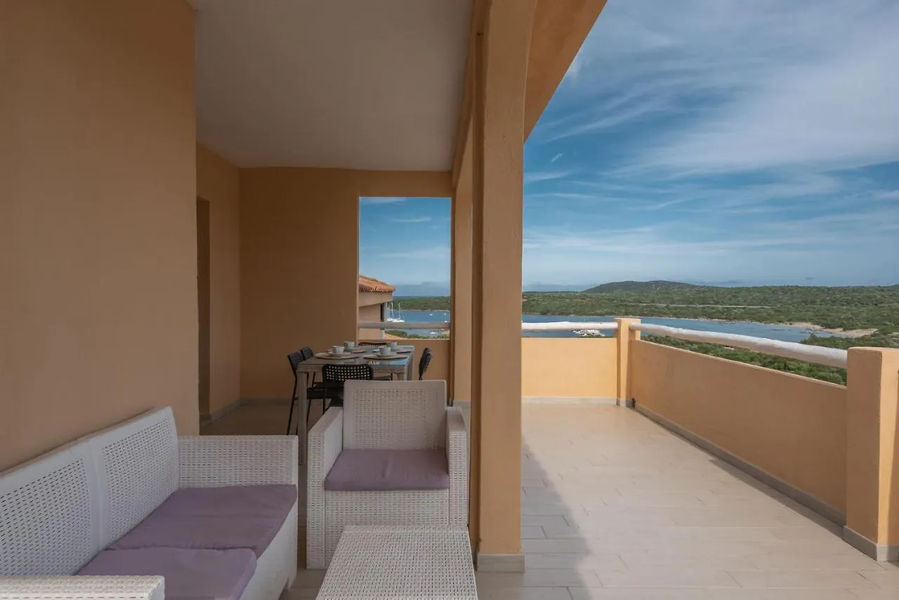 Baia De Bahas Residence ゴルフォ・アランチ アパート