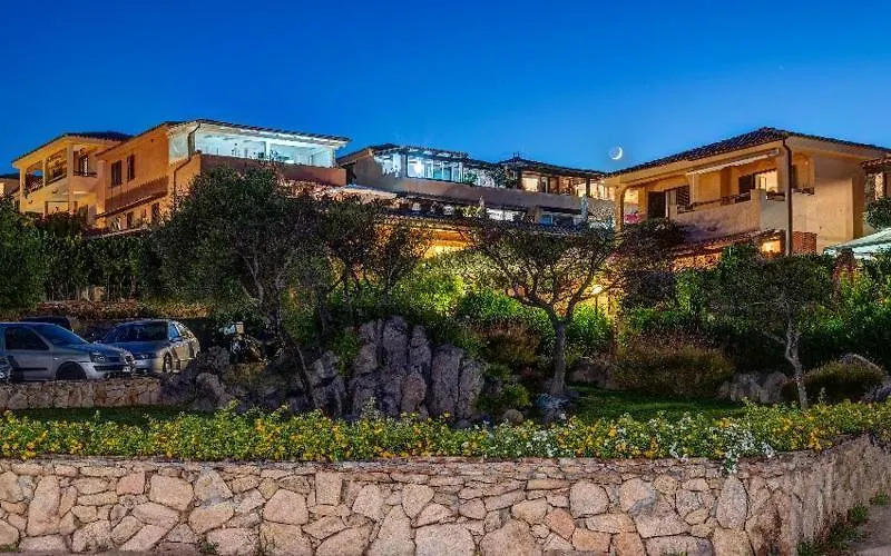 アパート Baia De Bahas Residence ゴルフォ・アランチ