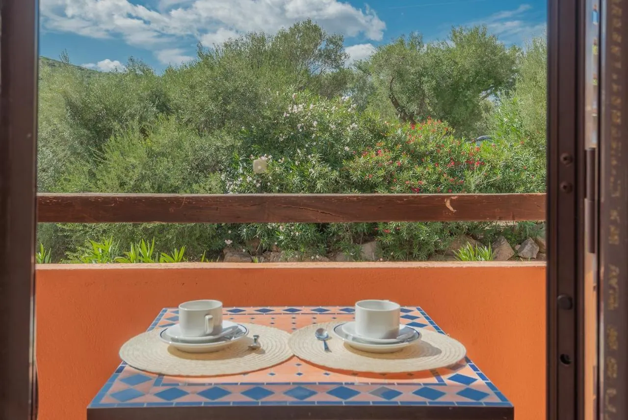 Baia De Bahas Residence ゴルフォ・アランチ 0*,  イタリア