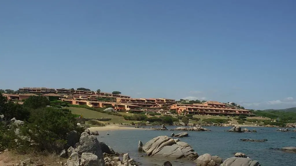 アパート Baia De Bahas Residence ゴルフォ・アランチ