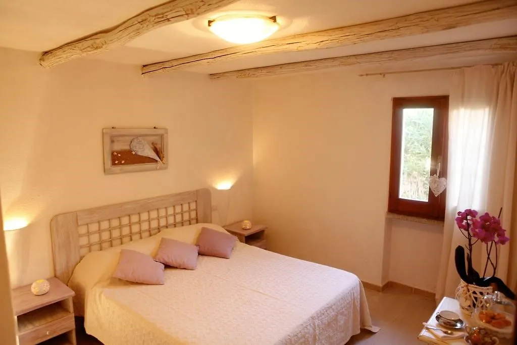 アパート Baia De Bahas Residence ゴルフォ・アランチ