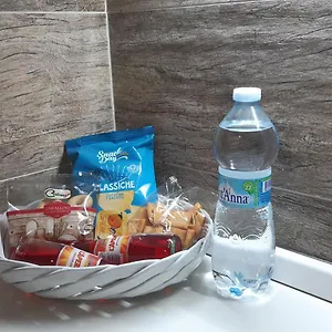 https://casa-serravalle.taorminaitalyhotels.com