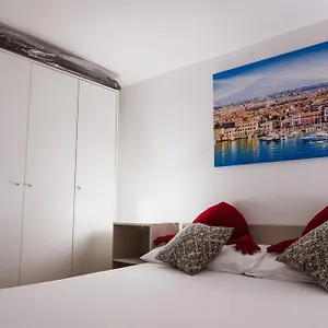 https://perla-azzurra.taorminaitalyhotels.com