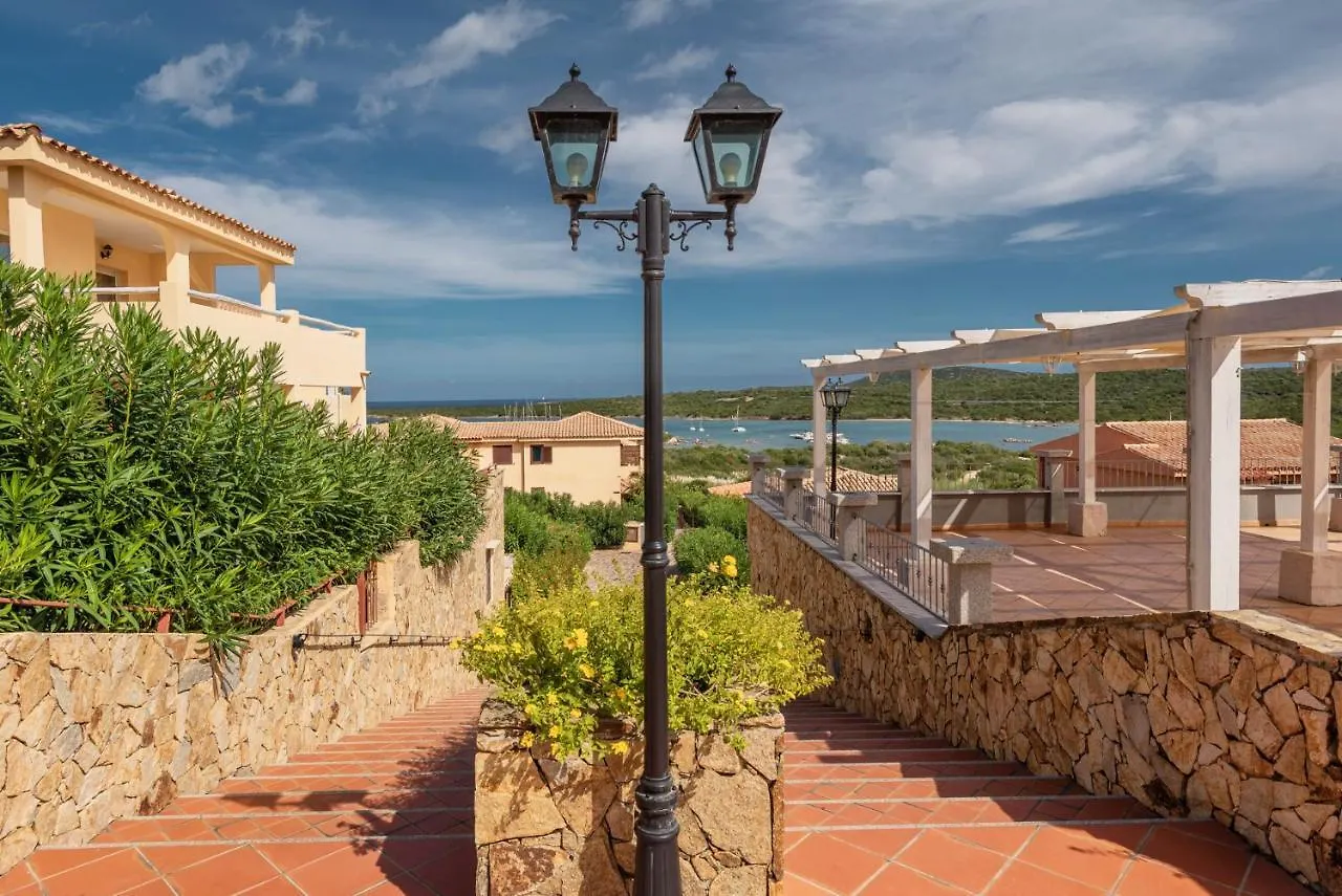 Baia De Bahas Residence Golfo Aranci Appartement